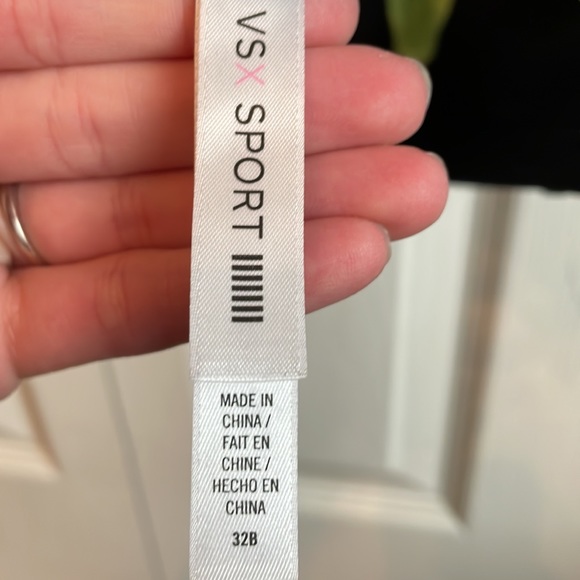 🧘🏻‍♀️VSX Sport 32B Womens Sports Bra🧘🏻‍♀️ - Picture 3 of 3